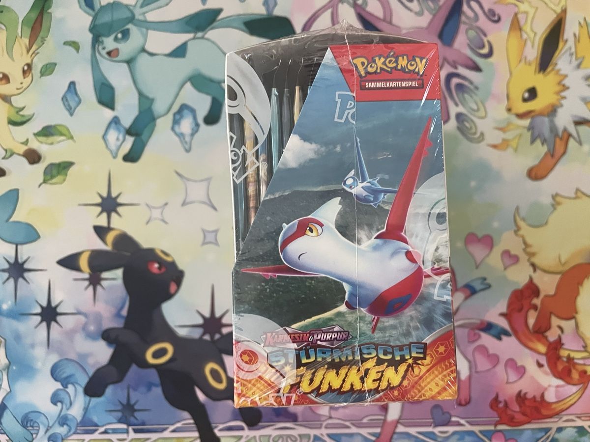 Pokémon Carte collezionabili: Pokemon Surging Sparks Display DE – Nuovo e nell'imballaggio originale da Wallisellen venduto da ale_v9vd 2