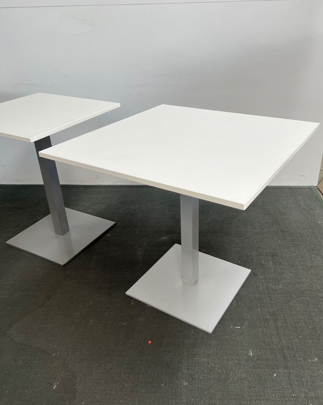 Tische: Set 2x Bistrotische – Gebraucht aus Wangen an der Aare von TBYN 1