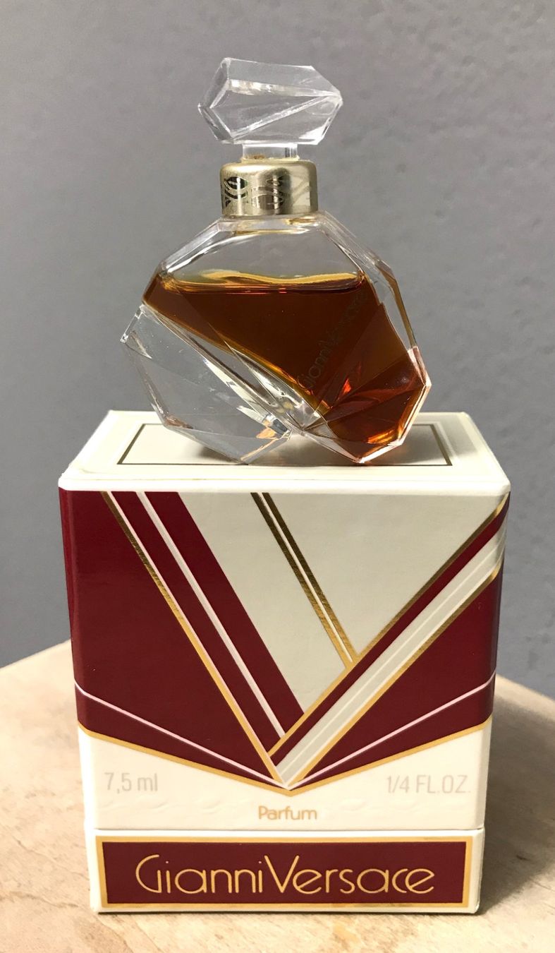 Versace Profumi & Eau de Toilette: GIANNI VERSACE - 7.5 ml pures PARFUM – Usato da Rothrist venduto da Luckywinner