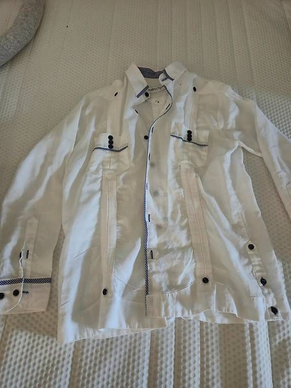 Chemisiers: Guayabera, Grösse L – D'occasion à Villmergen par frpyl