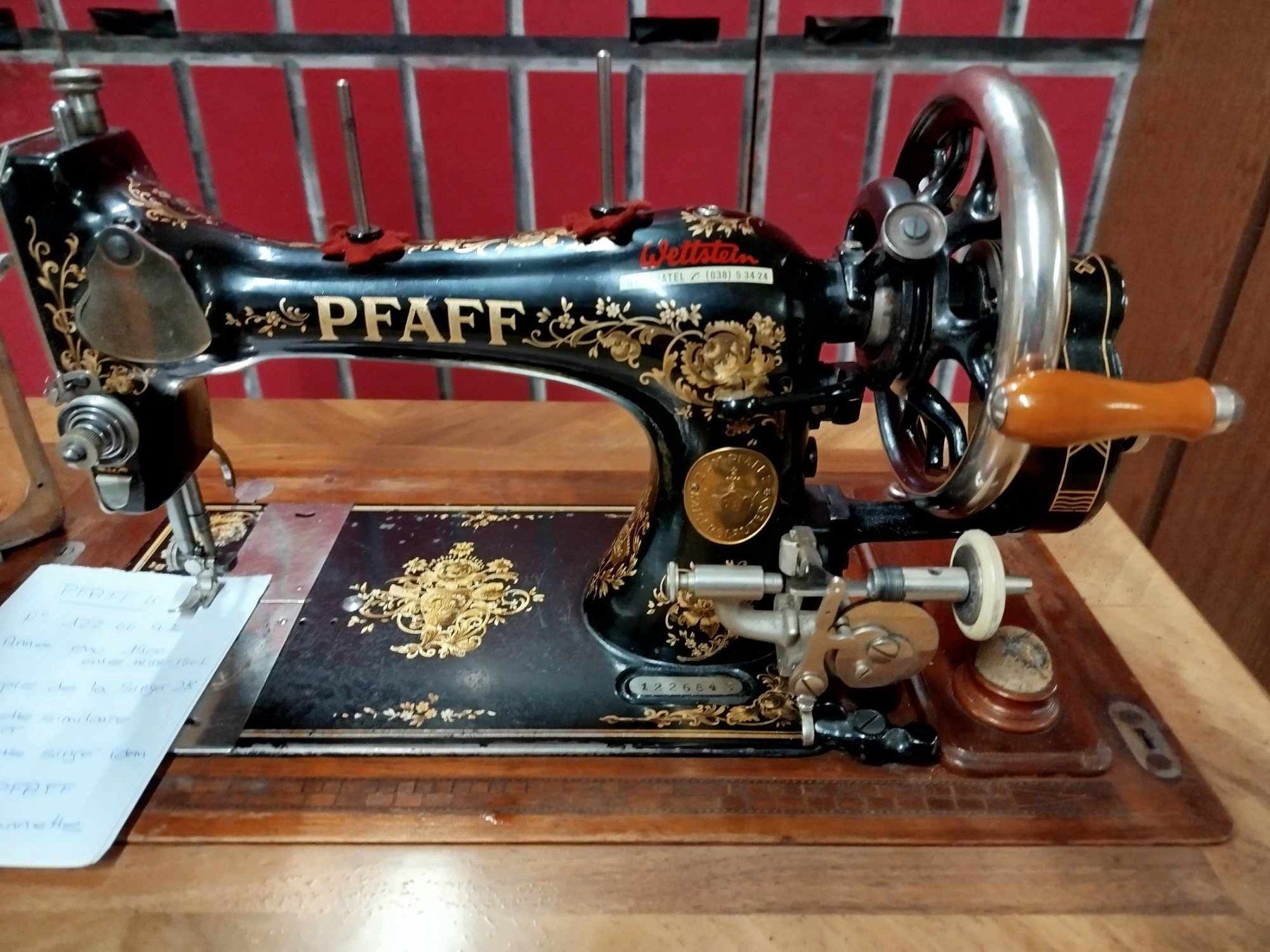 Nähmaschinen: Machine à coudre (nr 6 ) – Gebraucht aus La Chaux-de-Fonds von Emmaus2300CDF 3