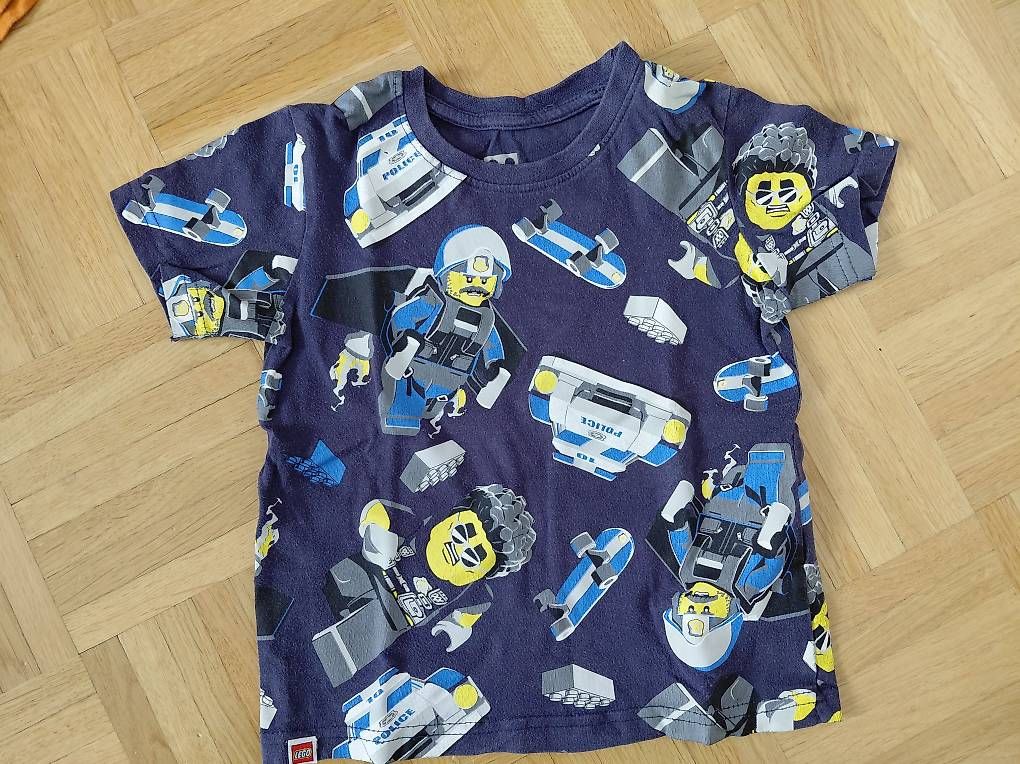 Kleiderpakete & -sets: Jungs Shirts 98 – Gebraucht aus Dietikon von Chadascha 2