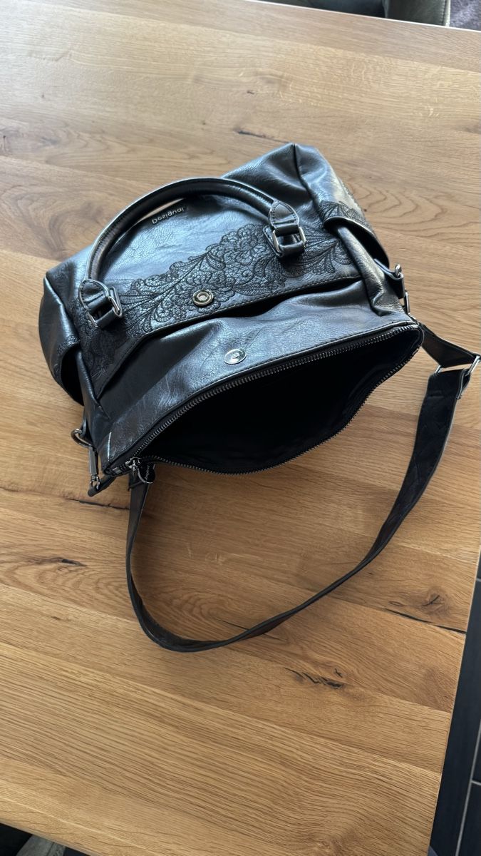 Desigual Altro in  Abbigliamento & Accessori: Desigual Handtasche – Nuovo (secondo la descrizione) da Mellingen venduto da DTSale 1