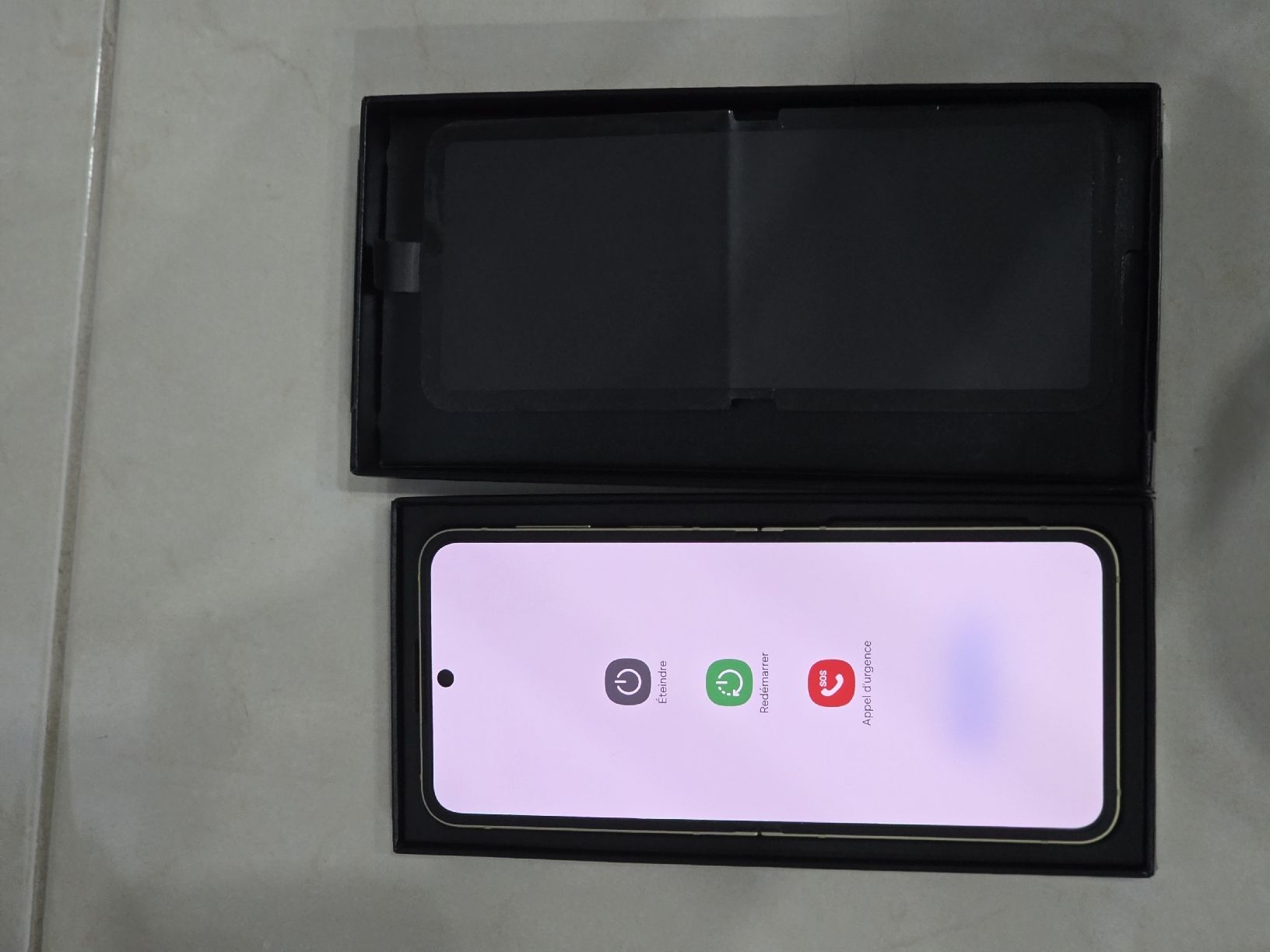 Samsung Handys / Smartphones: Samsung Z Flip 6 – Neu und originalverpackt aus Formangueires von fab_q6h8 6