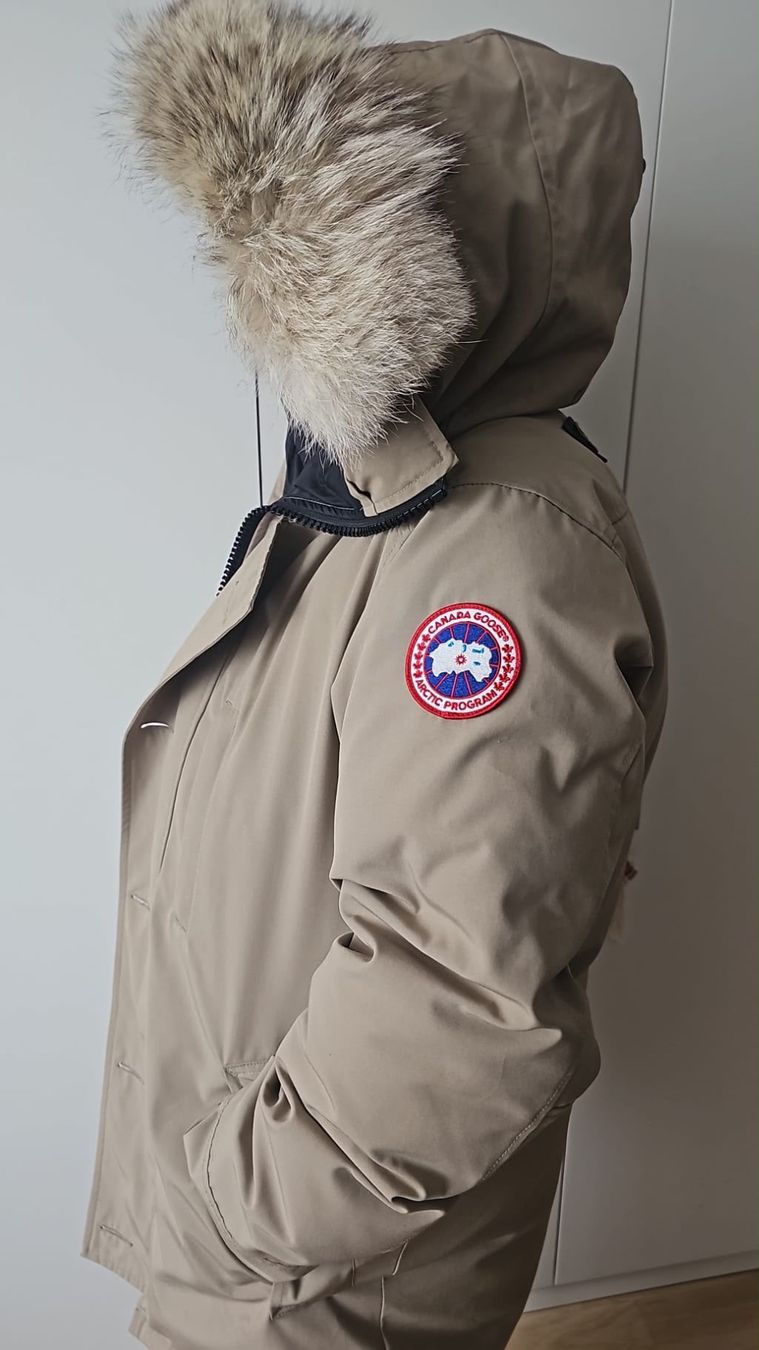 Canada Goose Cappotti: Canada Goose – Nuovo (secondo la descrizione) da Château-d'Oex venduto da bla_b6mv 2
