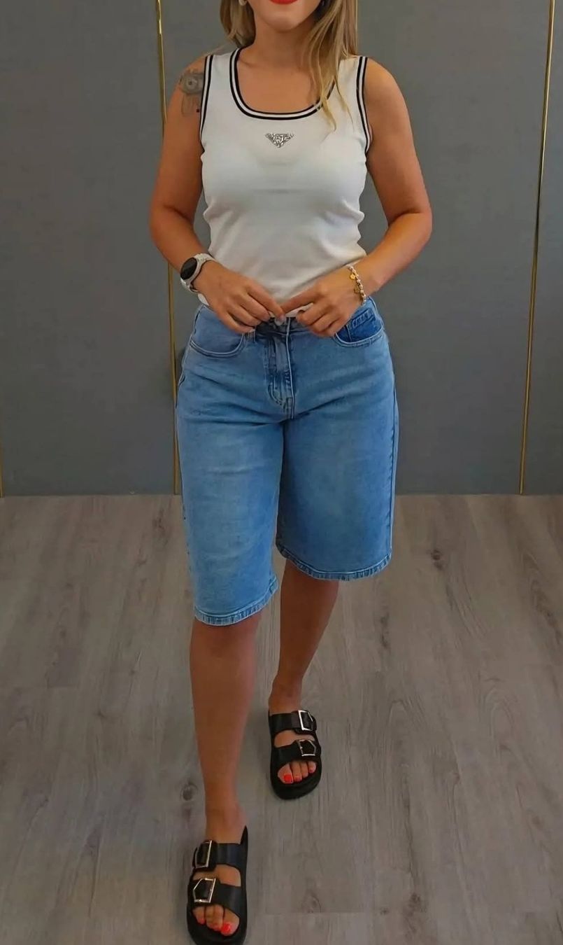 Jeans: Shorts Gr.44 NEU – Nuovo e nell'imballaggio originale da St. Gallen venduto da Moda2024
