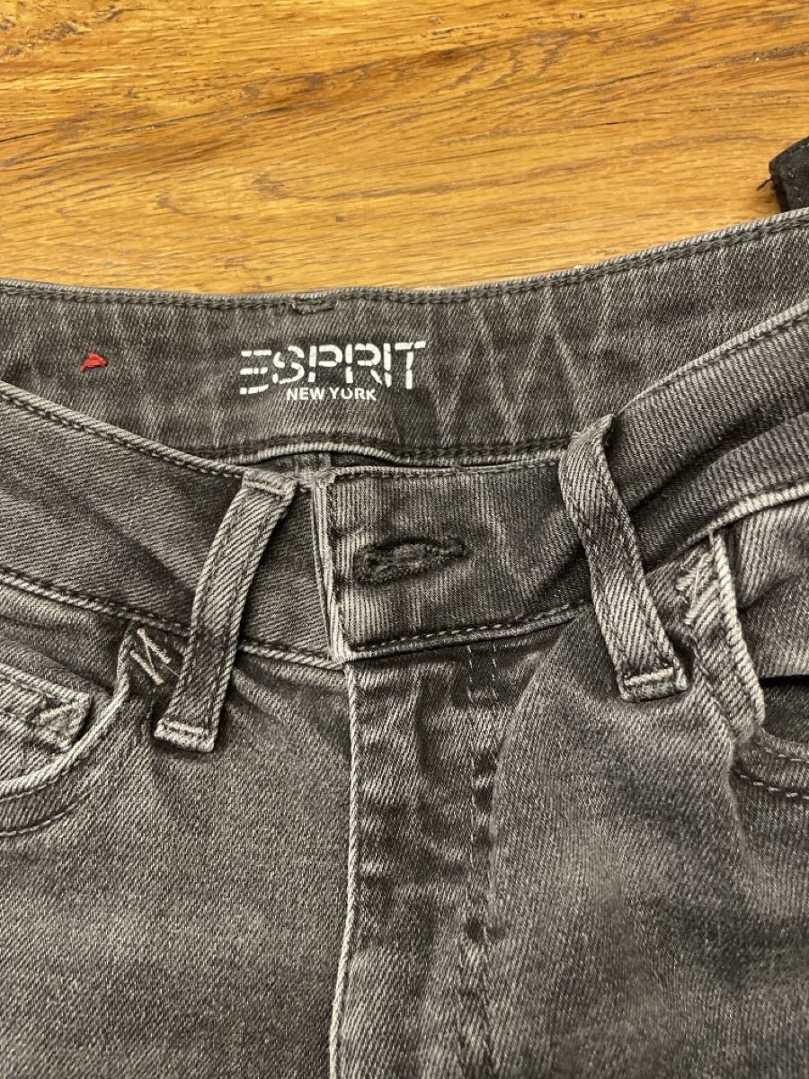 Esprit Jeans: Jeans Esprit, Grösse 28/30 – D'occasion à Holderbank AG par Hallo104 3