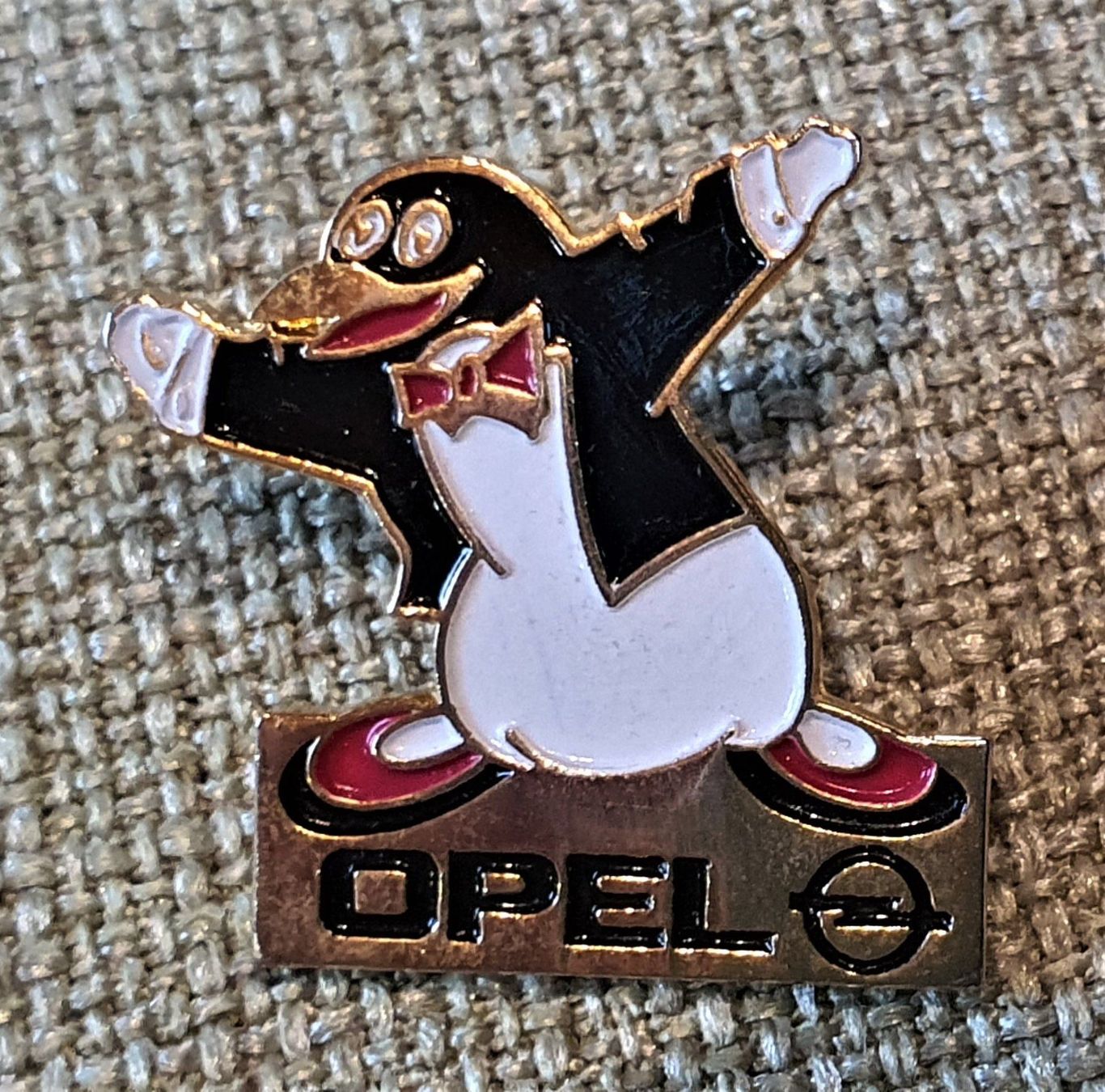 Spille: B450 - Pin Opel Pinguin – Usato da Reinach BL venduto da Boston-Verkauf
