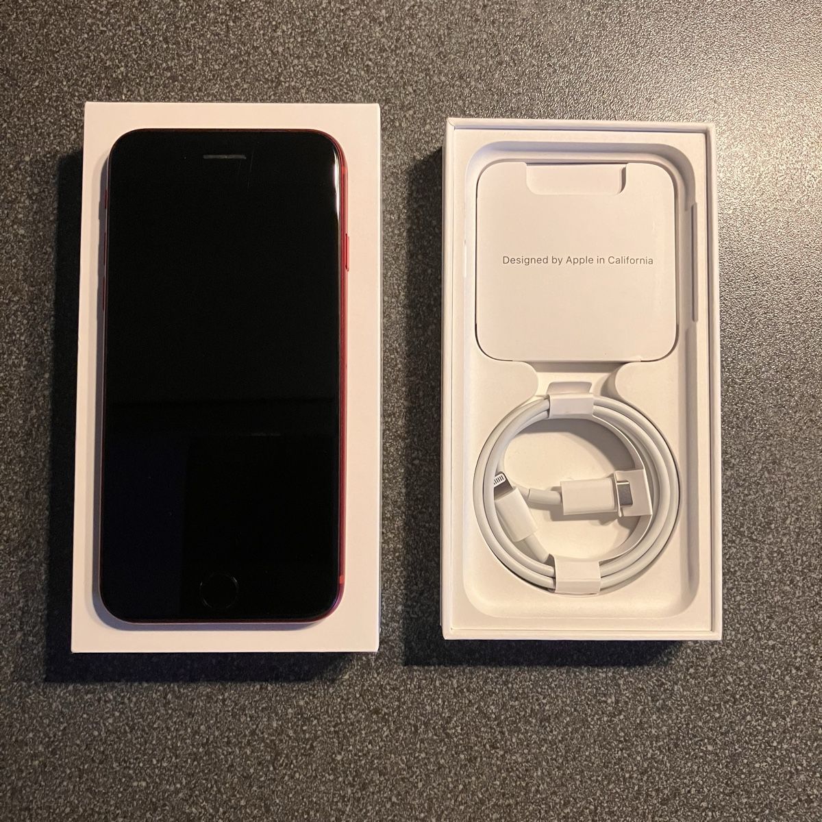 Apple Telefoni cellulari / Smartphones: iPhone SE 2022 (PRODUCT) RED – Usato da Basel venduto da Fisterra1314 1
