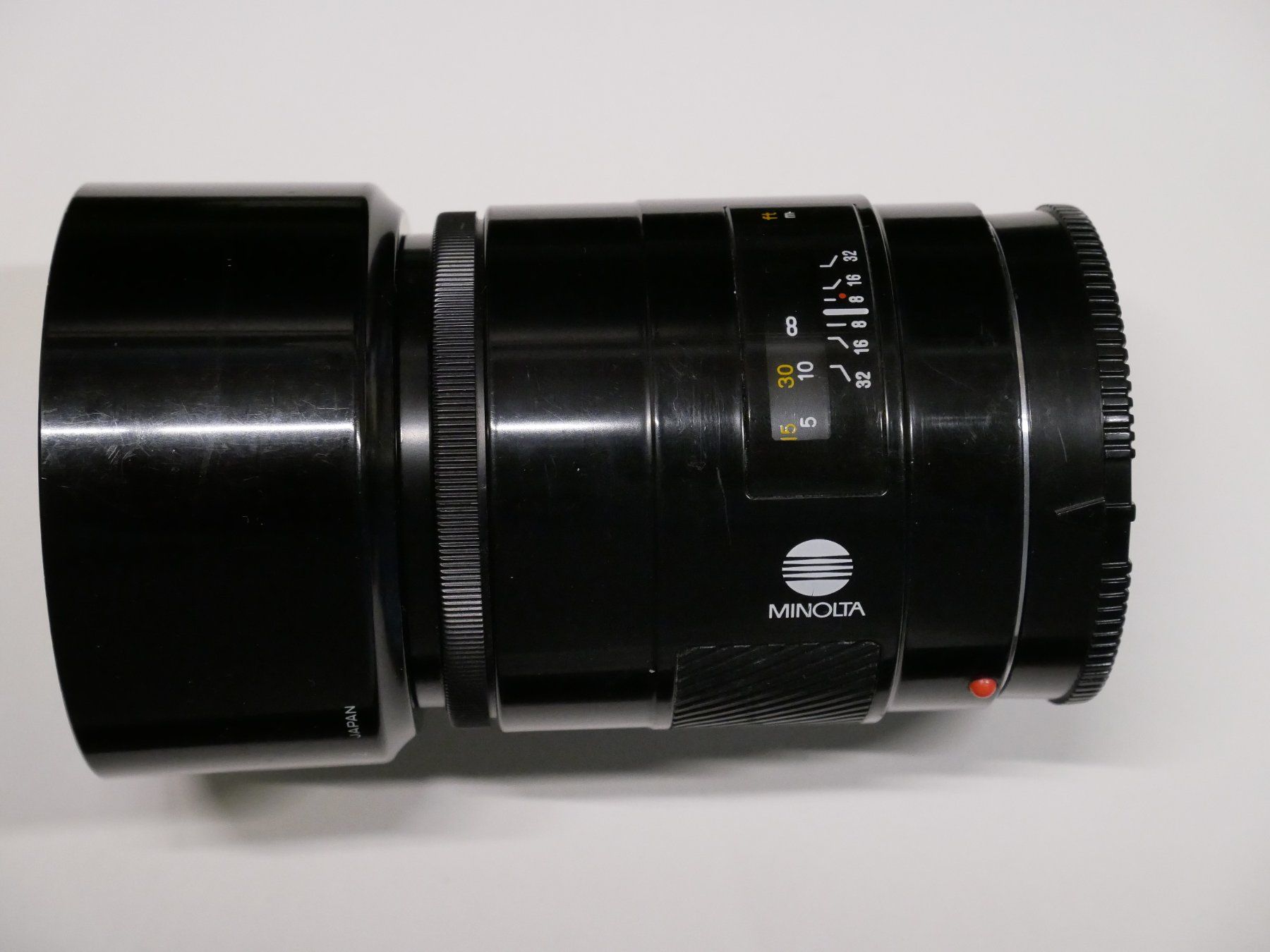 Minolta Objektive: Minolta AF 100mm F2.0 – Gebraucht aus Chur von Ataler