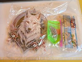 DIAMOND PAINTING FENSTERBILD WEISSER WOLF