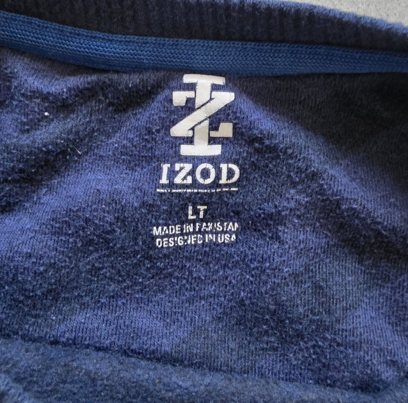 Maglioni & Felpe: Herren Pullover IZOD dunkelblau Grösse L – Usato da Bern venduto da Tommy.Z 1
