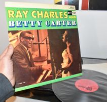 Ray Charles & Betty Carter LP FRANCE VG+/VG(+)