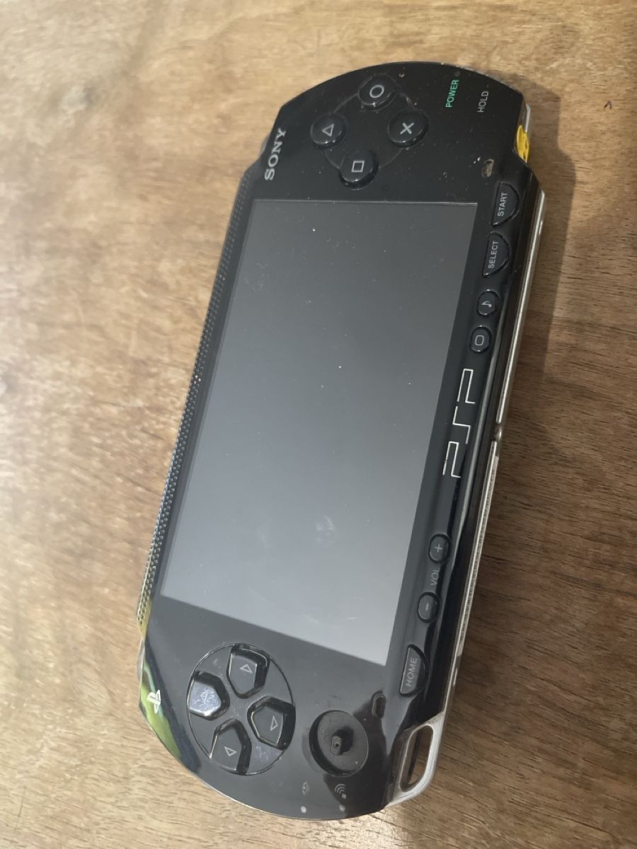 Sony Consoles: Console SONY PSP-1004 Noire defekt pièces  – Défectueux à Genève par Yasasa 1