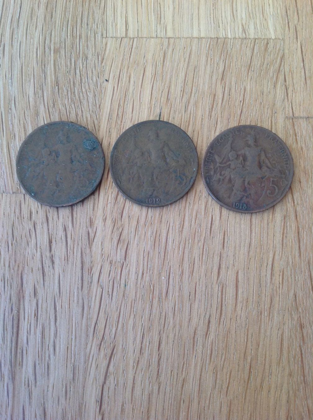 Alle Münzen: Trois piece de 5 centimes Française – Gebraucht aus Villars-sur-Glâne von Graca03