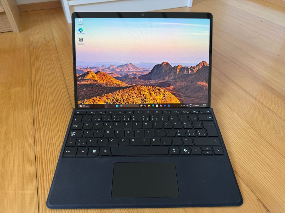 Microsoft Surface Pro (11th Edition) inkl. Dockingstation (Gebraucht ...