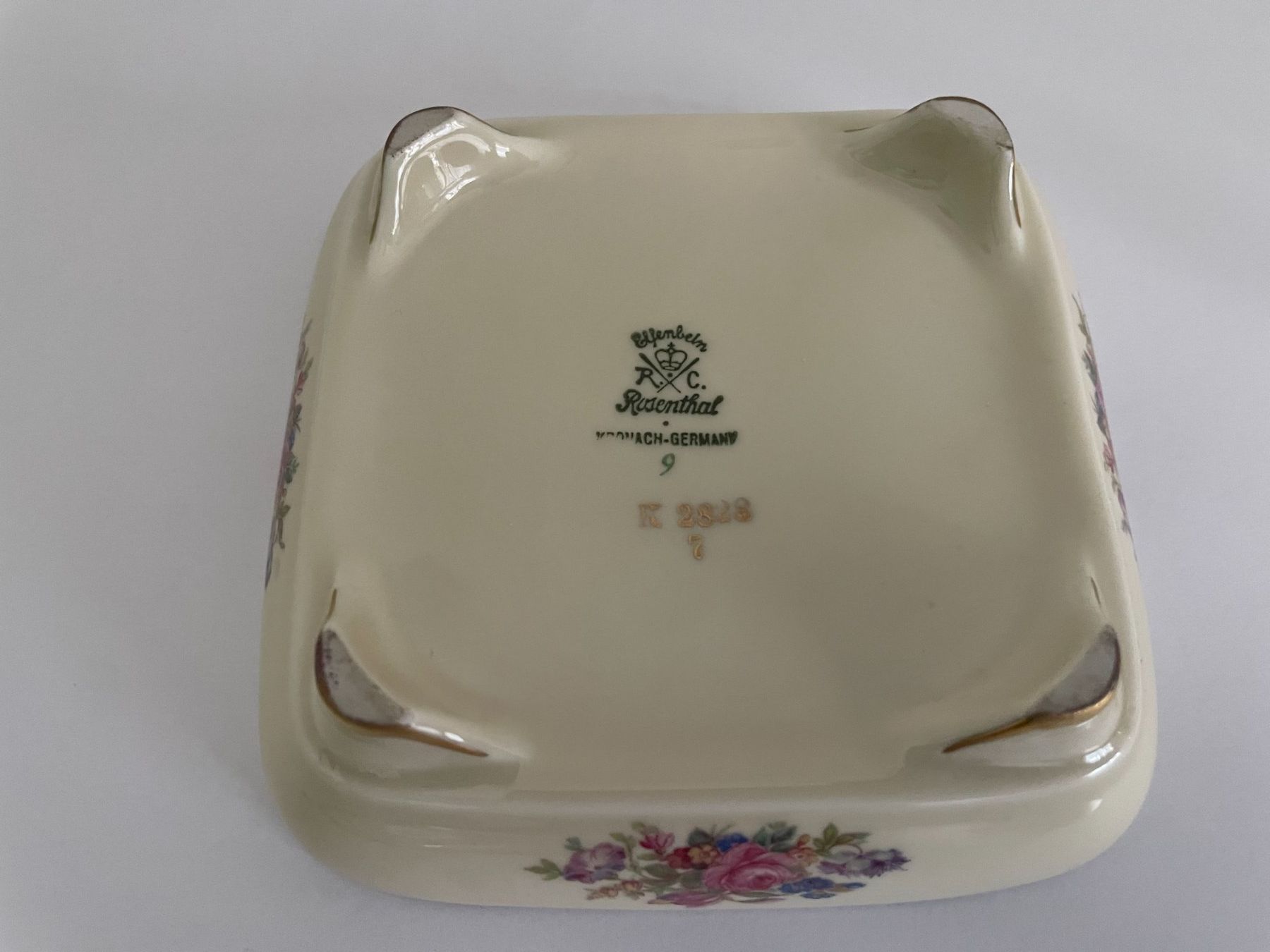 Rosenthal Tutte le decorazioni: BONBONIERE - ELFENBEIN - ROSENTHAL – Usato da Uhwiesen venduto da Uhwiesen 2