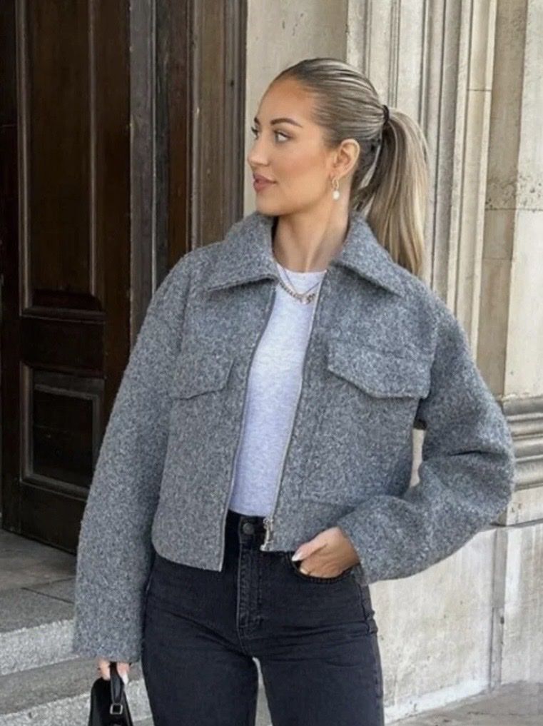 Zara Giacche: ZARA, Grey, Boucle Cropped Zip Jacket – Nuovo (secondo la descrizione) da Zürich venduto da Ndn_Fer 5