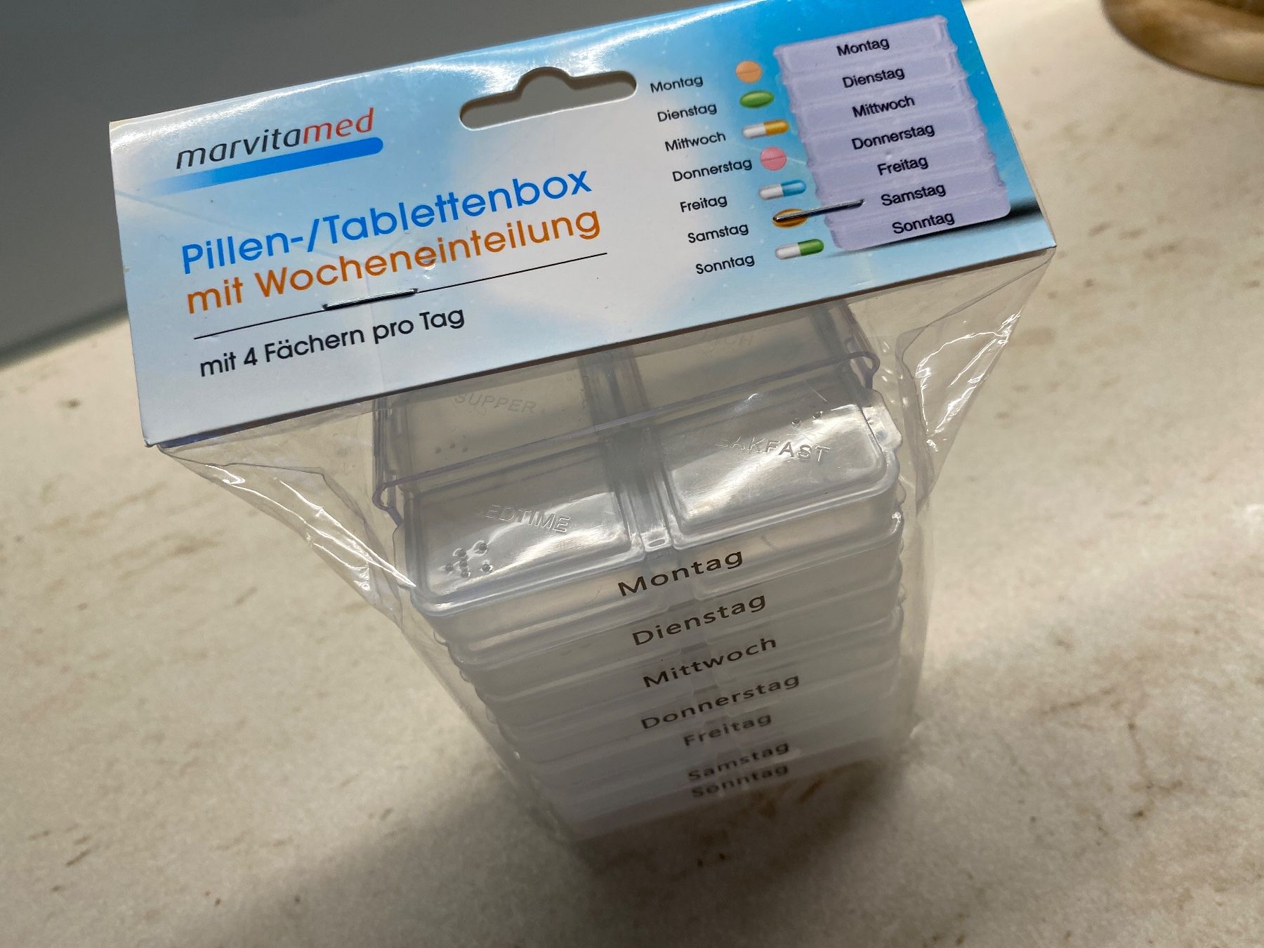 Contenitori & Simili: Pillendose mit Wochen-Einteilung & 4 Fächer pro Tag 💊 – Nuovo e nell'imballaggio originale da Gächlingen venduto da Tara_devi 1