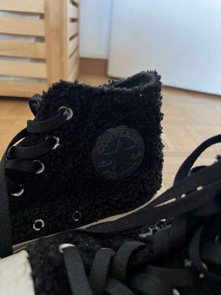 Converse Scarpe da donna: Converse noire – Usato da Vandoeuvres venduto da tif_nk52 2