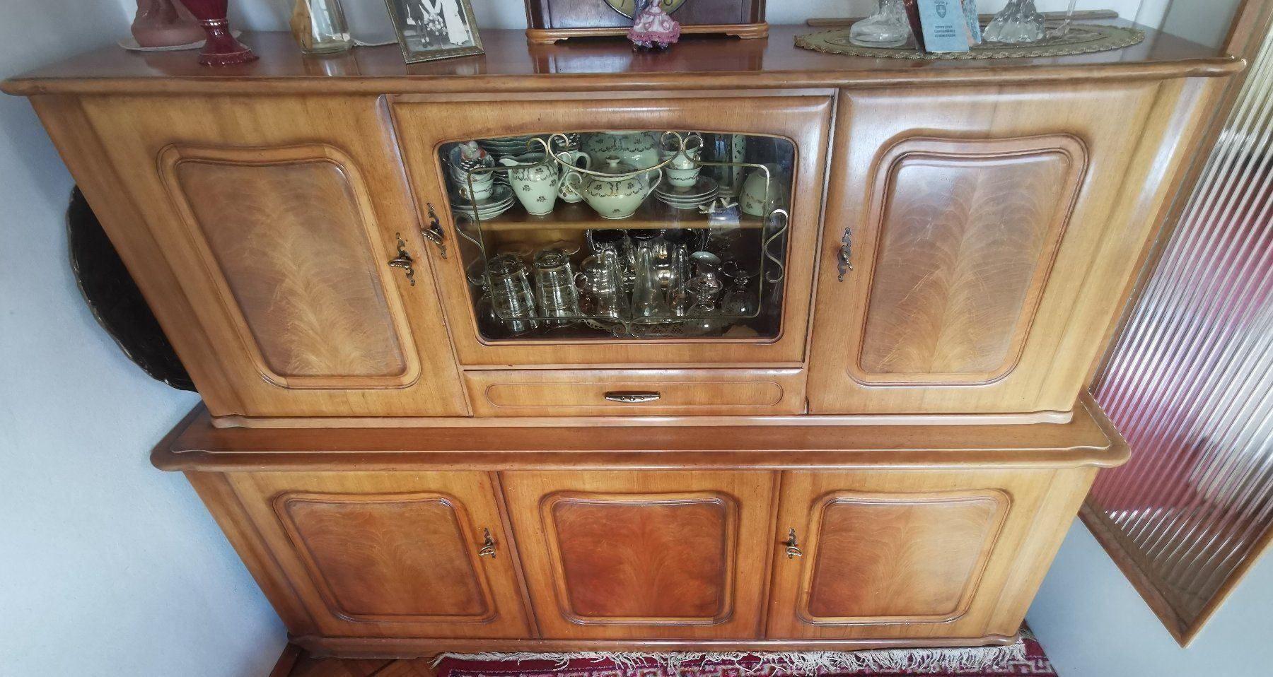 Credenze: Credenza con vetrina – Usato da Losone venduto da NSX 2