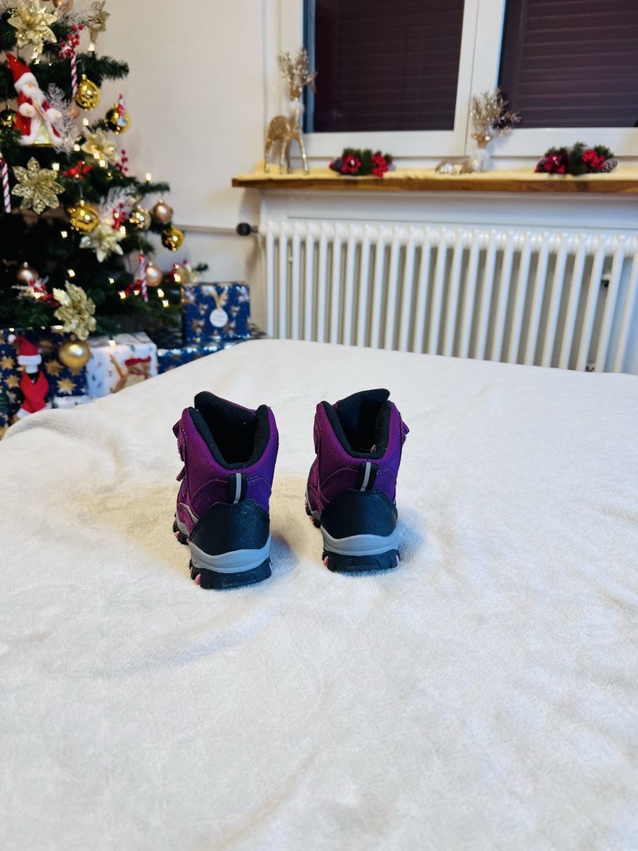 Scarpe per ragazze: Purple Winter Boots, Velcro Strap, Warm Lining, Size 20 – Usato da Wangs venduto da Puchsohn 1