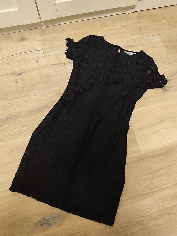 Vestiti: schwarzes Kleid – Usato da Volketswil venduto da jae_5xpm 1