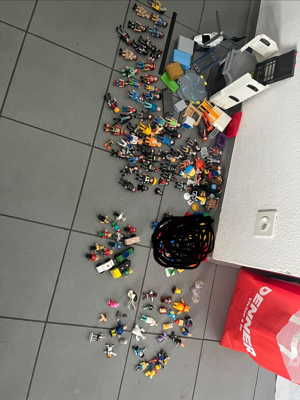 Playmobil Giocattoli: Playmobil und diverses – Usato da Chiasso venduto da fairy81