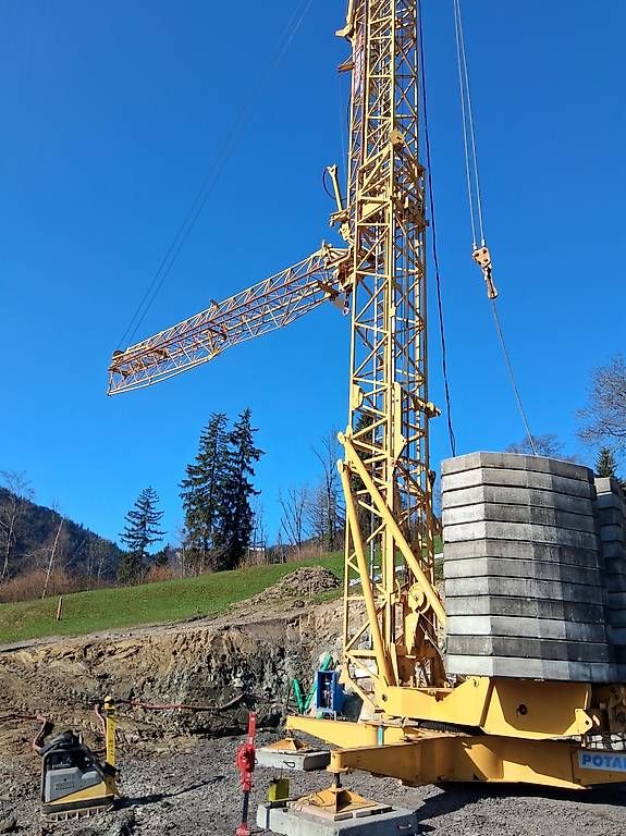 Grues: Baukran Potain  40m Ausleger – D'occasion à Giswil par aebitp78 4