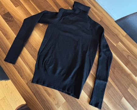 Mango / Rollkragenpullover / Schwarz / S