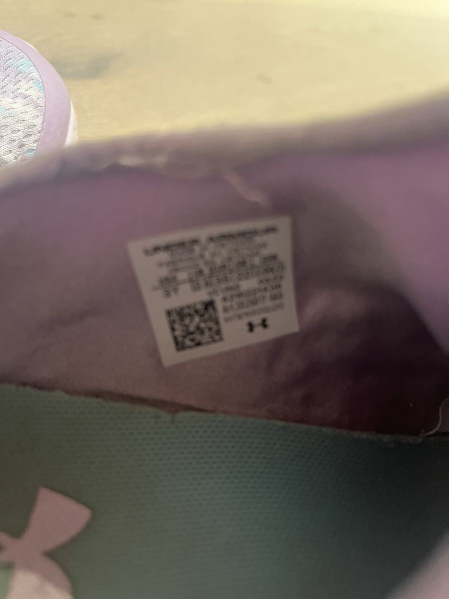 Under Armour Schuhe für Mädchen: Under Armour Schuhe 35 – Neu (gemäss Beschreibung) aus Wallisellen von Nataschab0 3