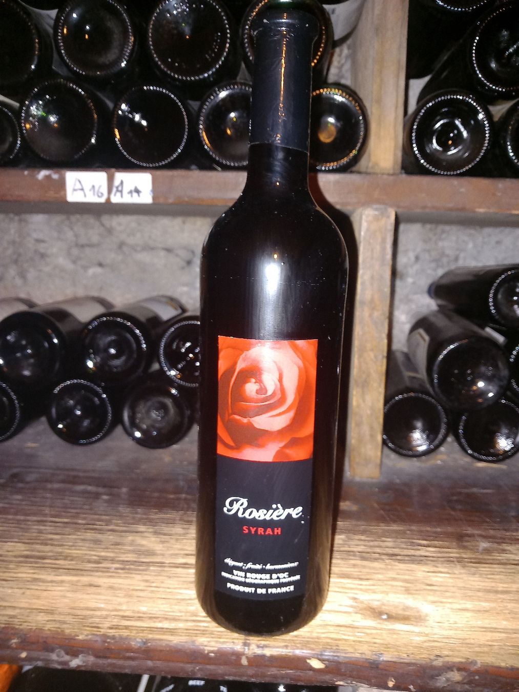 Vino: Rosiére syrah 2014 – Nuovo e nell'imballaggio originale da Le locle venduto da juliensaran