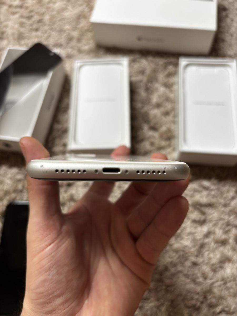 Apple Telefoni cellulari / Smartphones: Apple-lot - IPhone11, IPad mini3, IPad1 e IPad2 – Usato da Wolfwil venduto da arg_pd2v 9