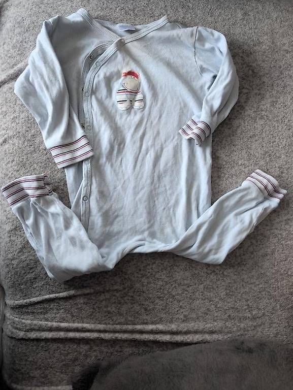 Lotti & Set di vestiti: Kleidung Gr. 86/92 – Usato da St. Gallenkappel venduto da jen_x8cl