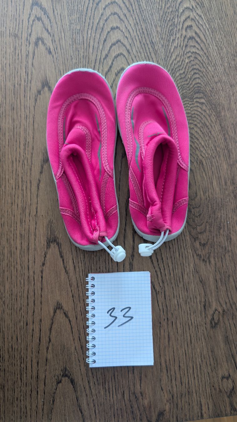 Schuhe für Jungen: Badeschuhe Grösse  – Gebraucht aus St. Gallen von Tasu27