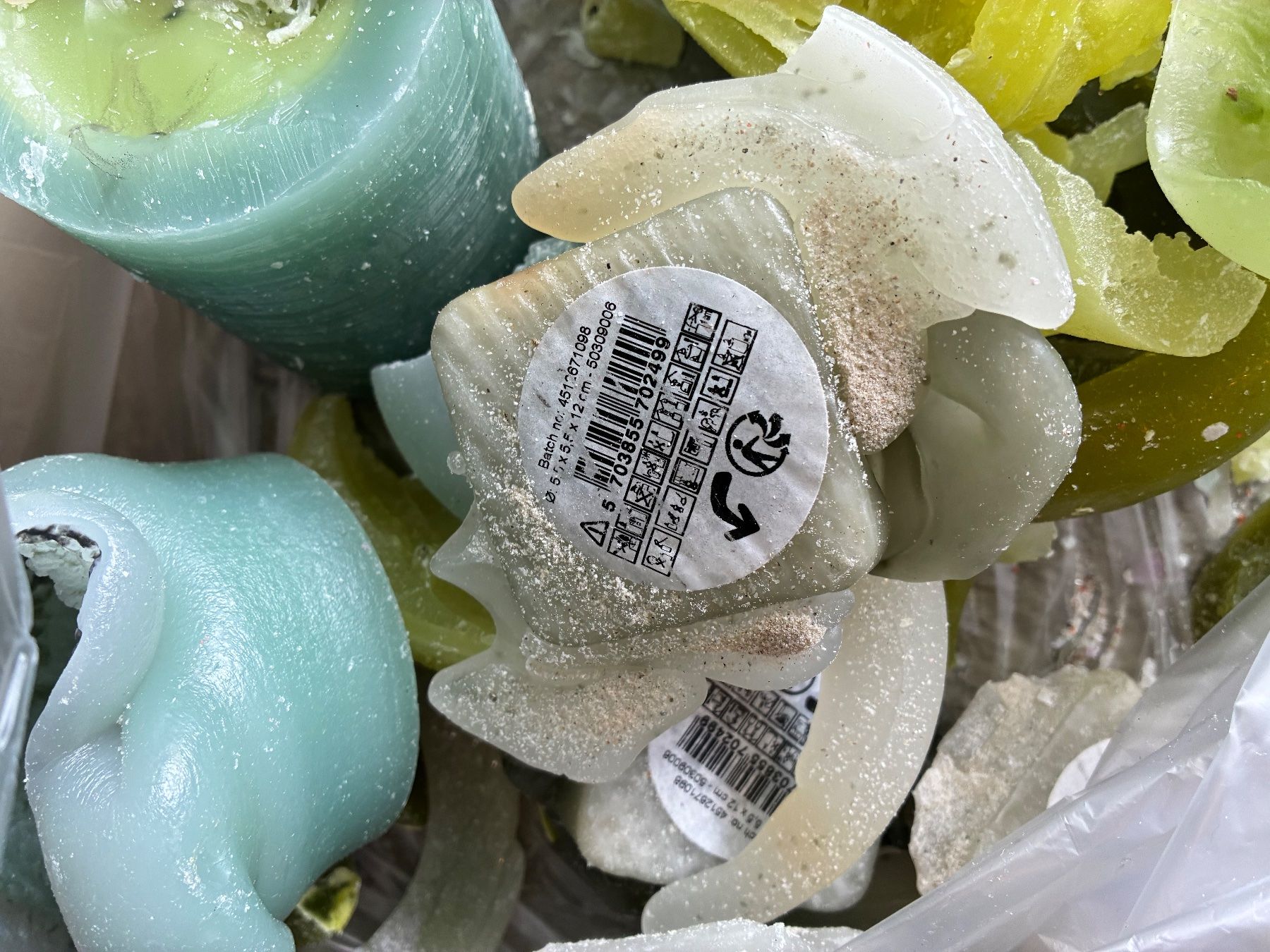 Candele: Kerzenwachs Rest, knapp 2Kg – Usato da Zäziwil venduto da lolek01 1