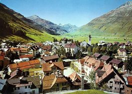 ANDERMATT gegen die Furka