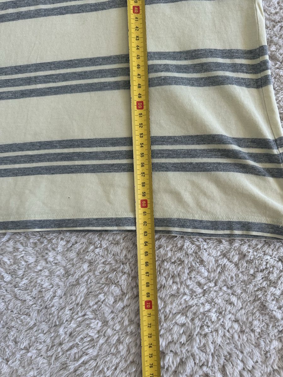 Lacoste T-Shirts: T-shirt Lacoste jaune rayé gris - Taille 4/M – Neu (gemäss Beschreibung) aus Neuchâtel von aliceguins 4