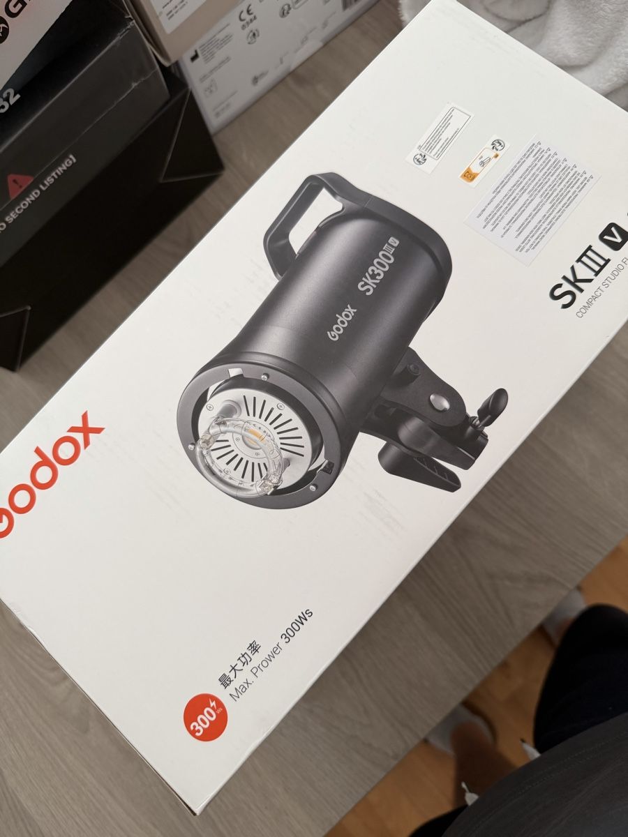 Godox Blitze: Godox SK300II Flash Studio 300Ws Neuf – Neu und originalverpackt aus Lausanne von gio_qwg7