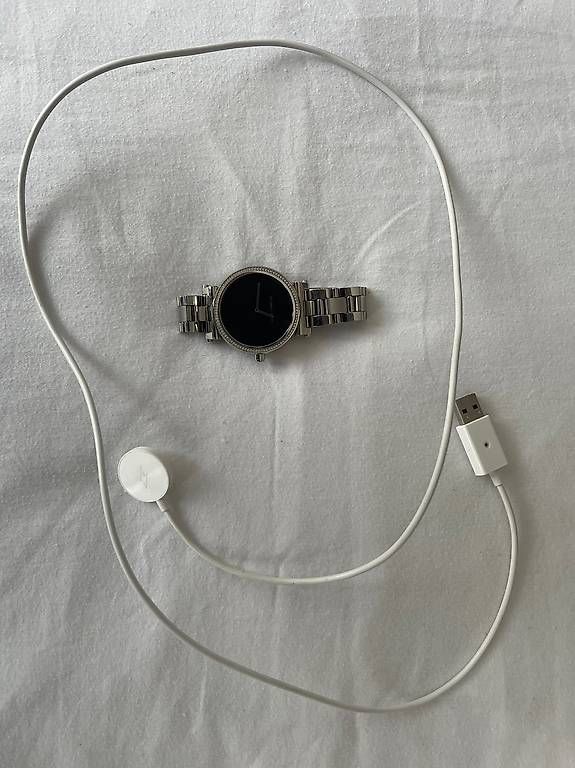 Smartwatch: Michael Kors Smartwatch Sofie – Usato da Wettingen venduto da tur_2nqw 1