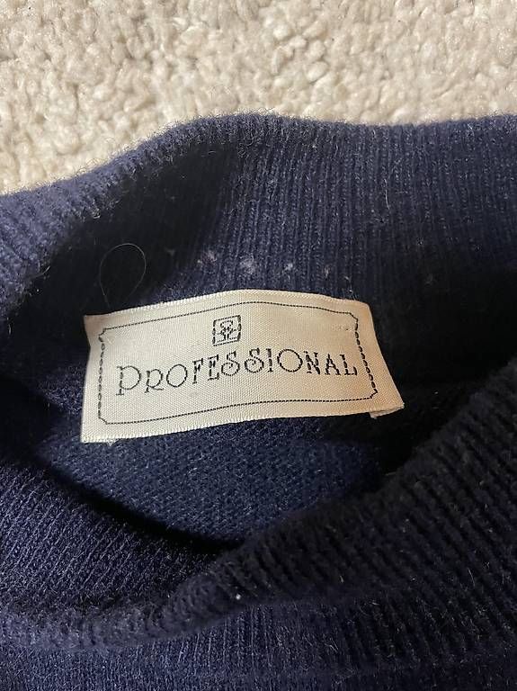 Pullover & Sweatshirts: Dunkelblauer Markenwollpullover Gr. M – Gebraucht aus Weisslingen von Fiorellin7 1