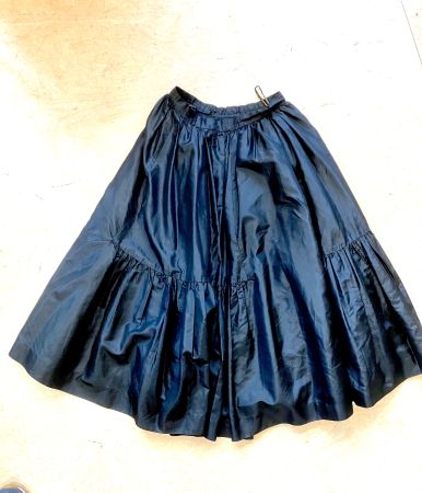 Wunderschöner Vintage Seiden-Jupe. Taille 78 Haute Couture
