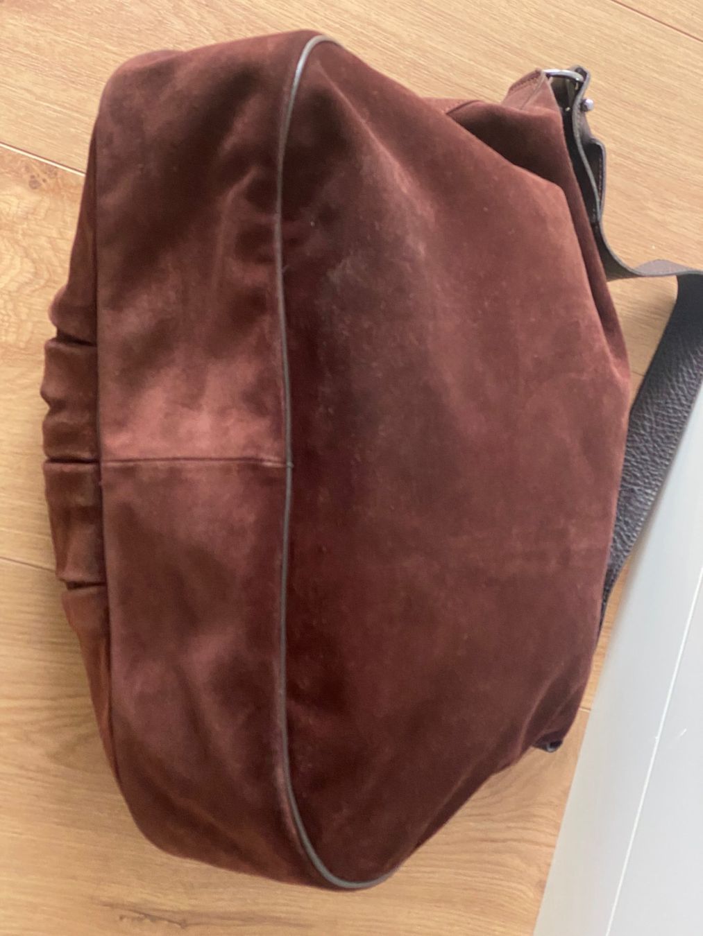Longchamp Borse da donna: A vendre sac Longchamp en daim – Usato da Le Vaud venduto da cva_g6bb 2