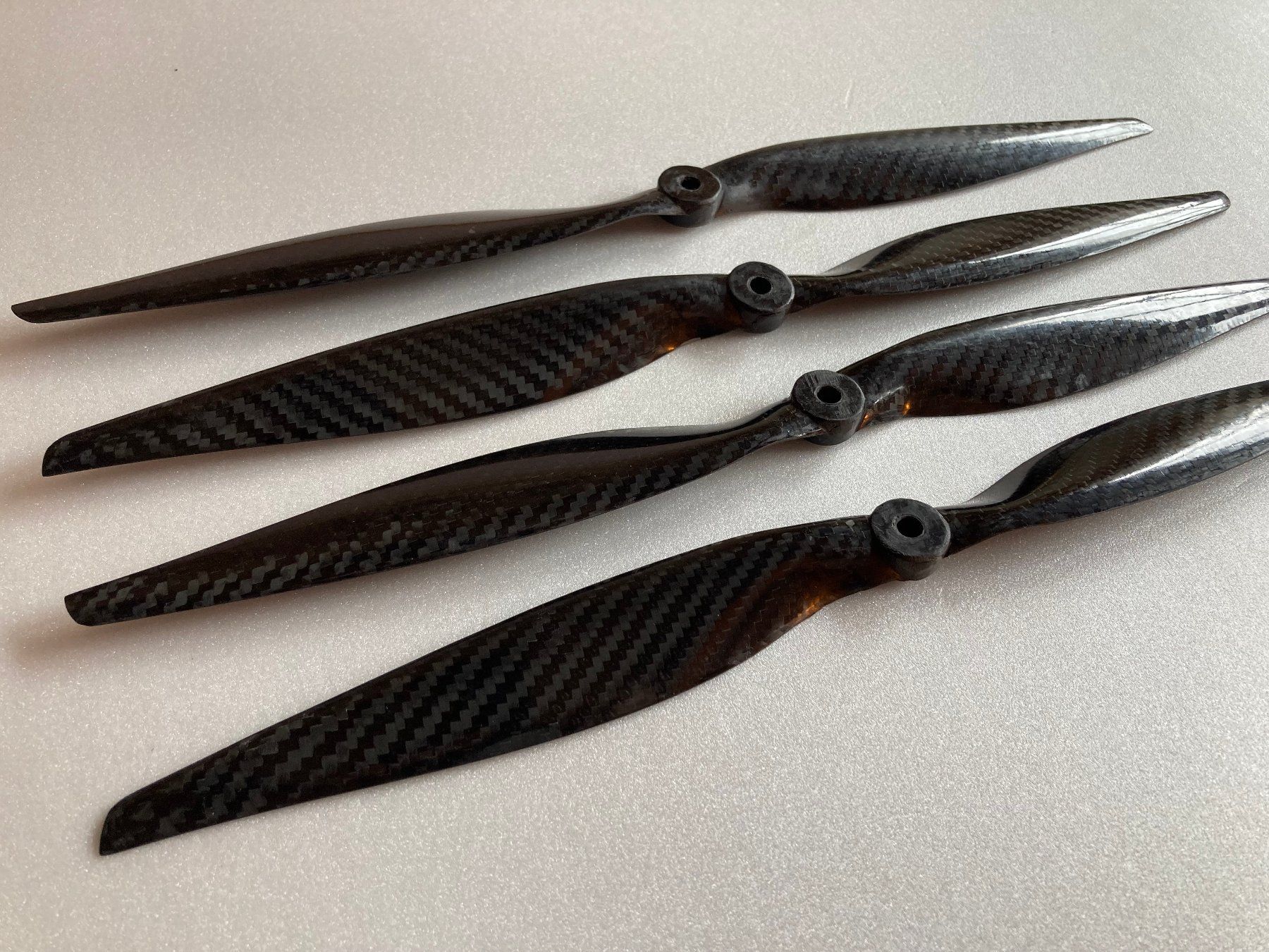 Modellismo RC: 4x Hélices carbones 15x4" CW+CCW (propeller carbone) – Nuovo e nell'imballaggio originale da Lausanne venduto da Techobby 3