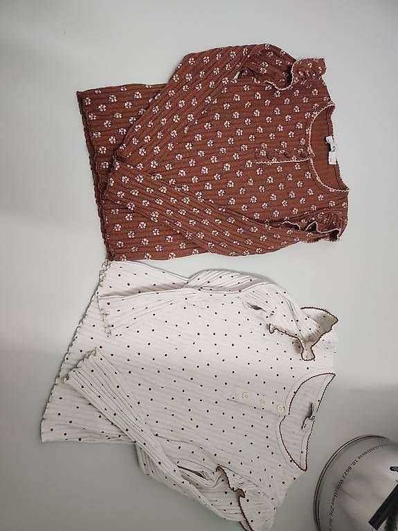 Camicette, T-shirt & Top: 2 T-Shirts Mädchen Gr. 128 – Usato da Zürich venduto da Rose_Marie 3