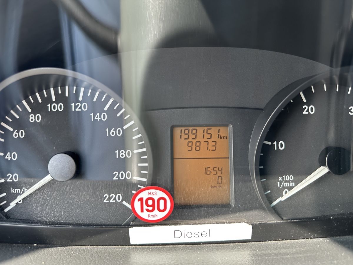 Mercedes-Benz Veicoli commerciali: Mercedes - Benz Vito 111 CDI – Usato da Schliern b. Köniz venduto da yugioh_93 1