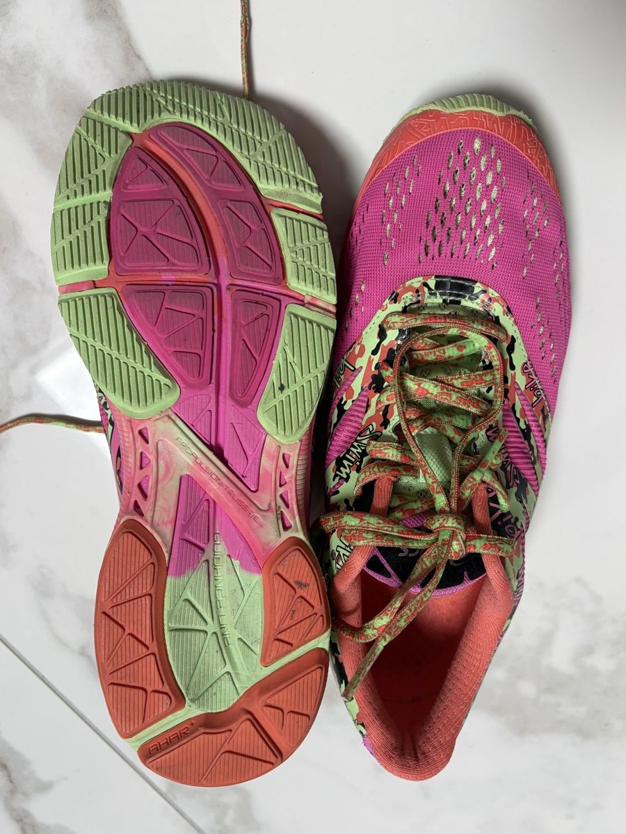 Asics Chaussures femmes: Asics Noosa Tri 10   Gr. 39.5  – D'occasion à Estavayer-le-Lac par Mimmy02 1