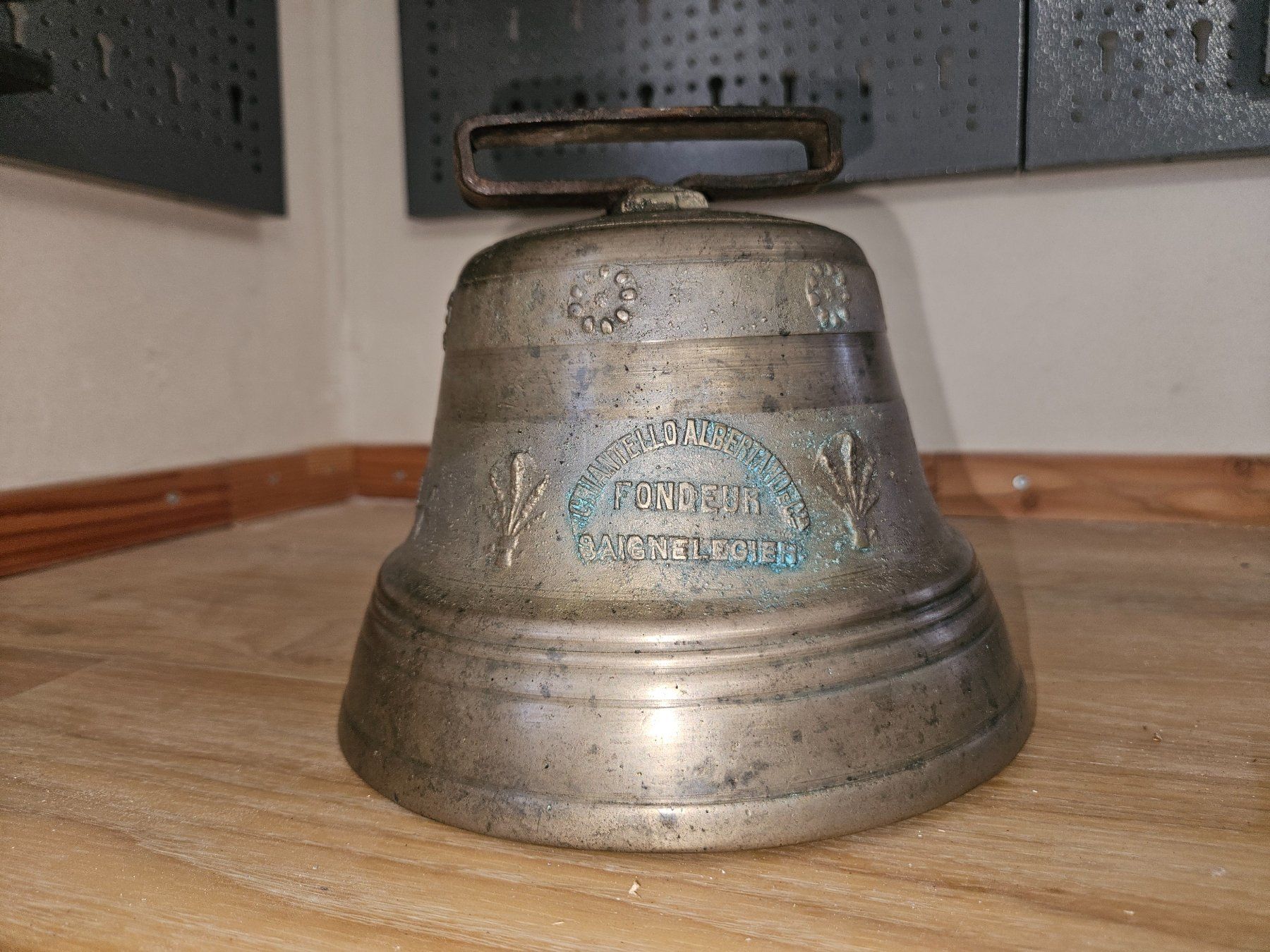 Cloches & sonnailles: Kuhglocke von 1904 – D'occasion à Münchwilen AG par pel_y9jx 1