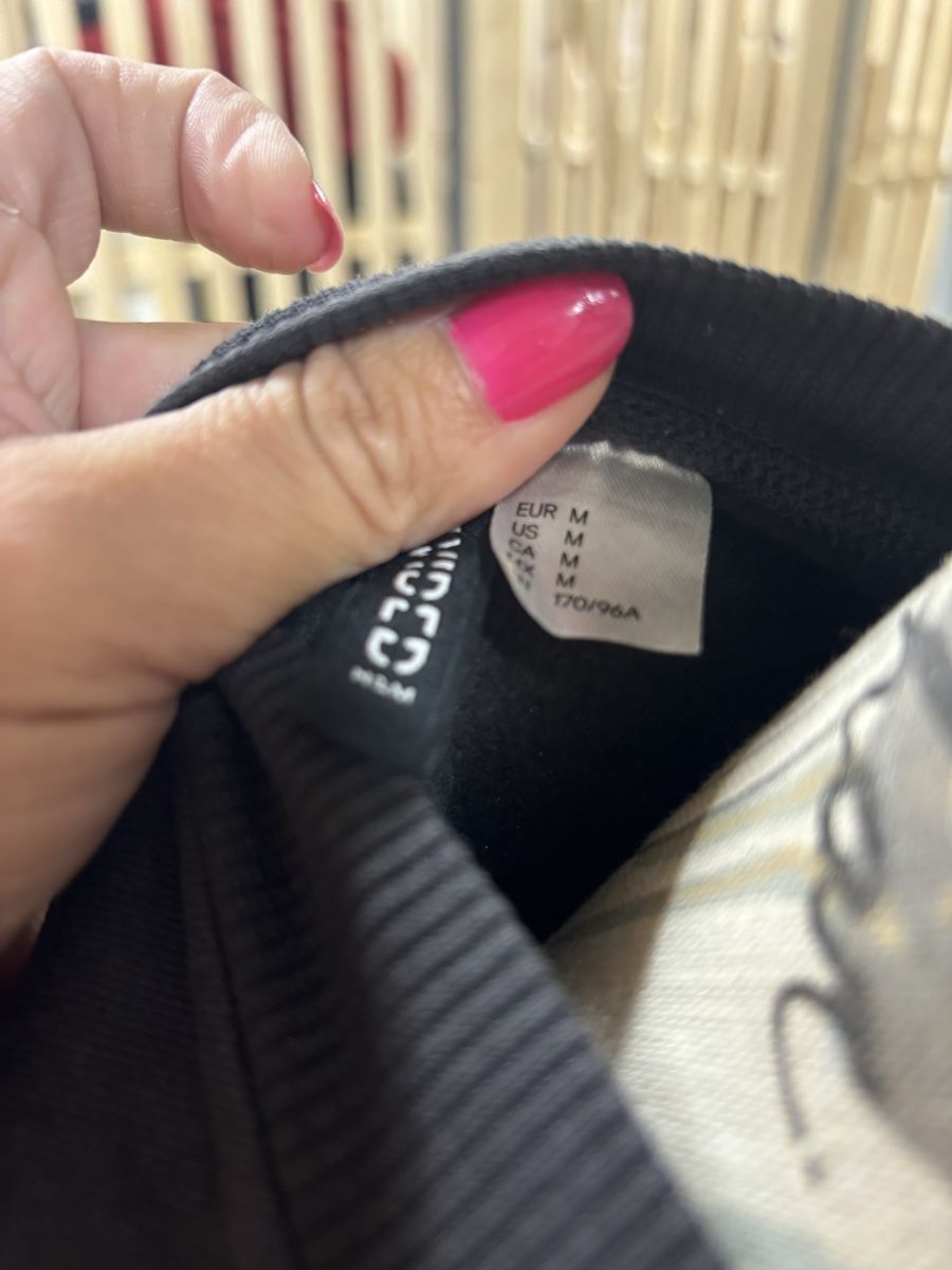 H&M T-shirt: Langes shirt von H&M – Usato da Itingen venduto da jessi811 1