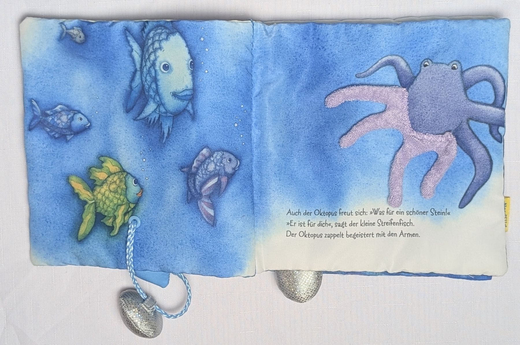 Bücher: Stoffbilderbuch - Der Regenbogenfisch - Marcus Pfister – Neu (gemäss Beschreibung) aus Wängi von ABIZONE-86 2